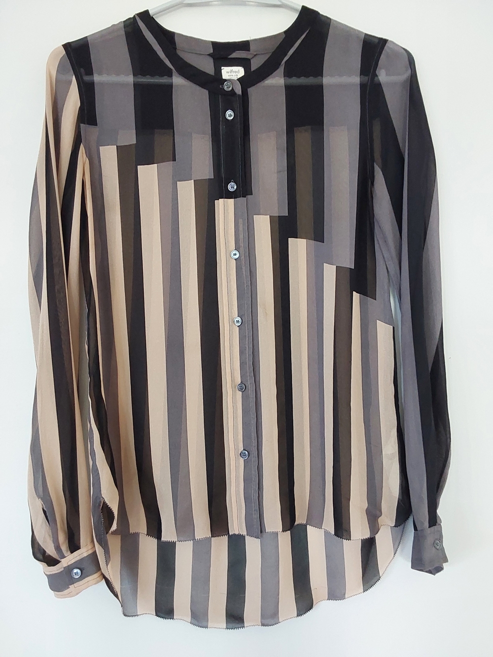 Aritzia Wilfred 100% Silk Button-Up Semi Sheer Blouse. Size Xxs